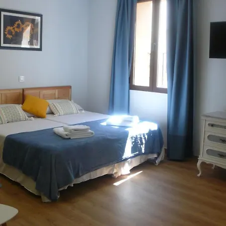 Casa Armas A, En Zocodover, Casco Historico توليدو